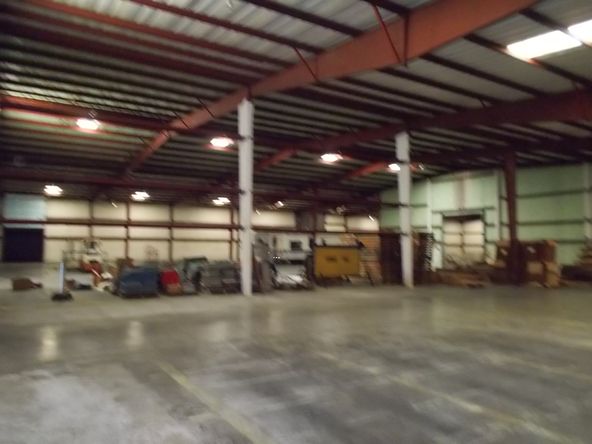 975 W Jackson St, Marshall, MO 65340